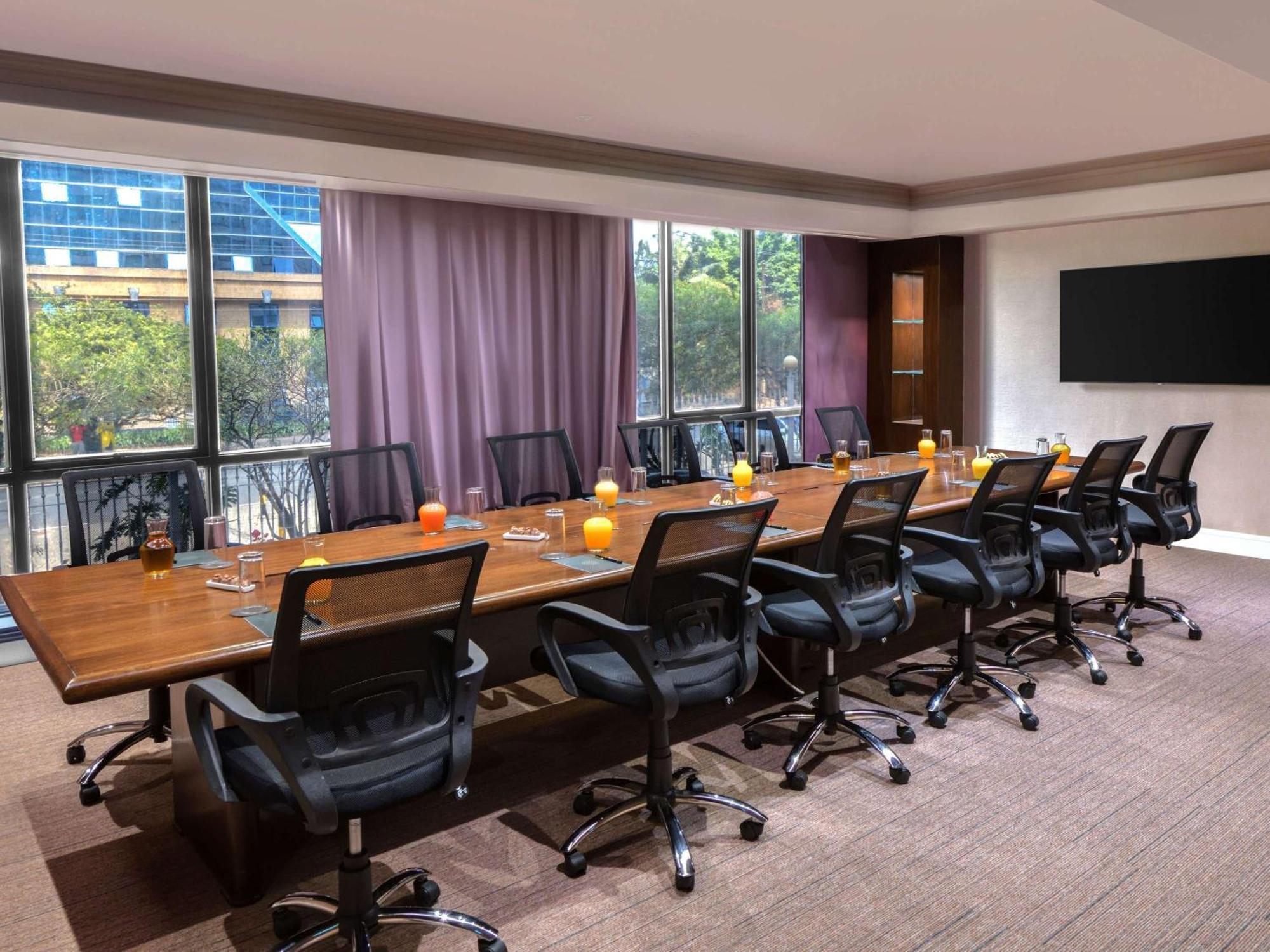 Pullman Nairobi Upper Hill Hotel Ngoại thất bức ảnh